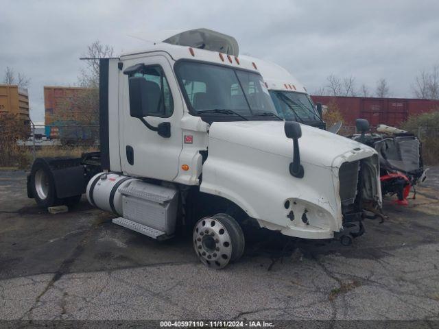  Salvage Freightliner Cascadia 125