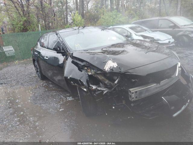  Salvage Nissan Maxima