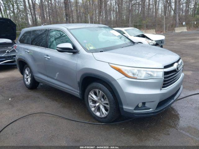  Salvage Toyota Highlander