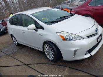  Salvage Toyota Prius v