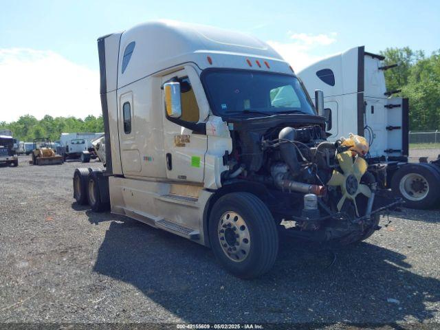  Salvage Freightliner New Cascadia 126
