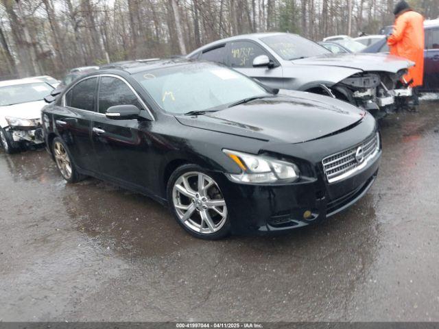  Salvage Nissan Maxima