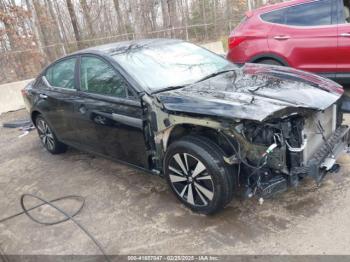  Salvage Nissan Altima