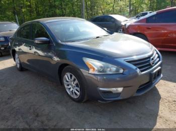  Salvage Nissan Altima