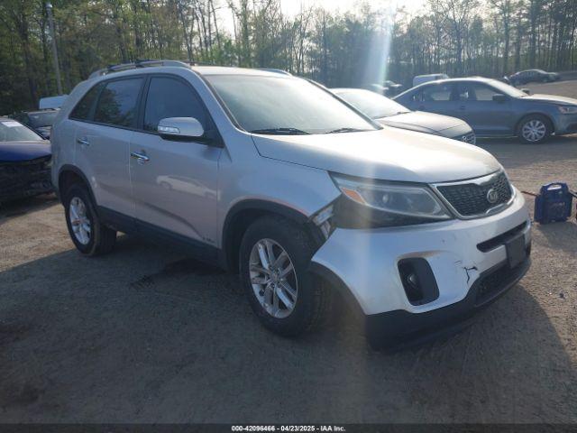  Salvage Kia Sorento