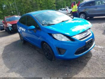  Salvage Ford Fiesta