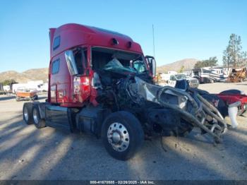  Salvage Volvo Vnl