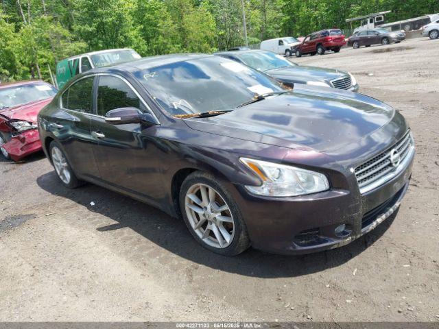  Salvage Nissan Maxima