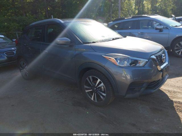  Salvage Nissan Kicks