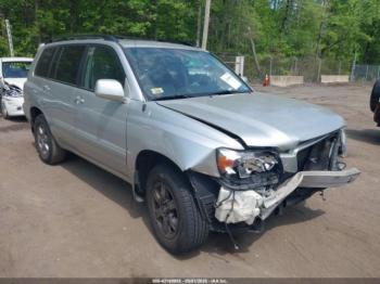  Salvage Toyota Highlander
