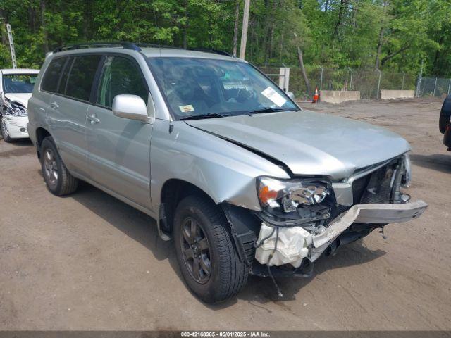  Salvage Toyota Highlander