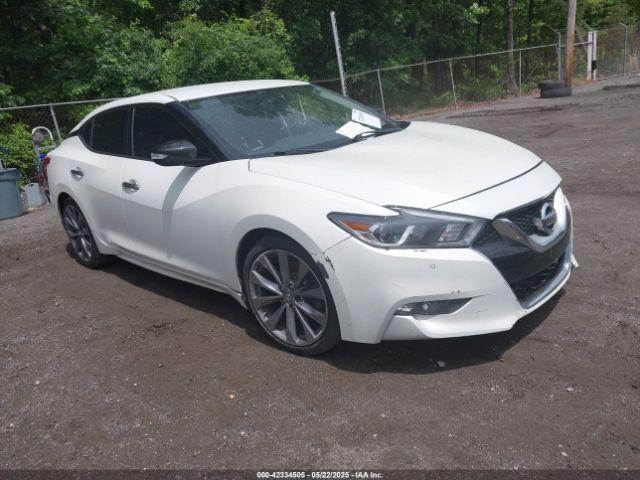  Salvage Nissan Maxima
