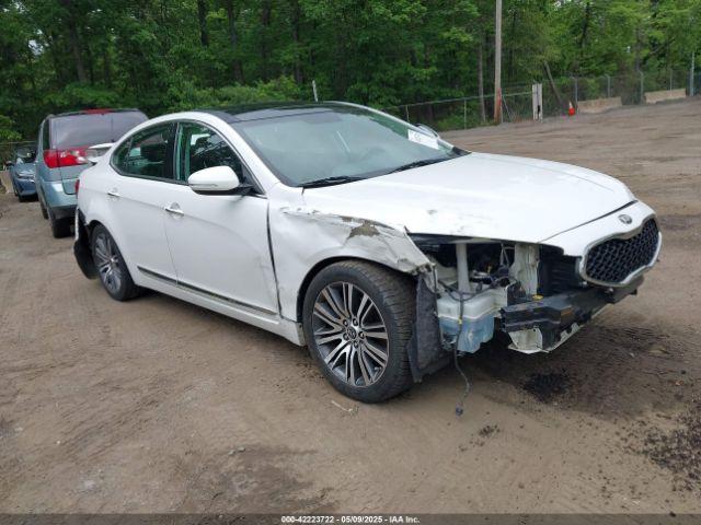  Salvage Kia Cadenza