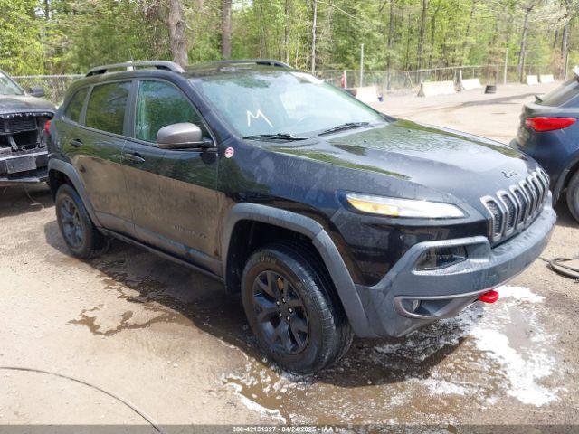  Salvage Jeep Cherokee