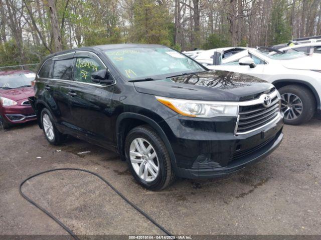  Salvage Toyota Highlander