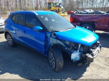  Salvage Nissan Kicks