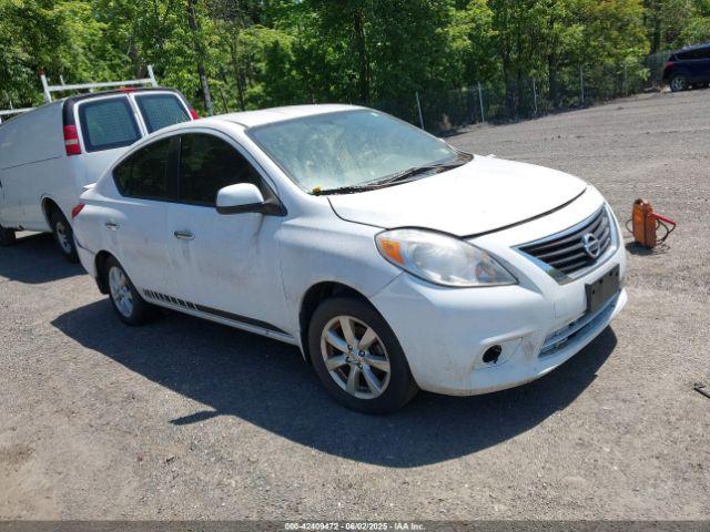  Salvage Nissan Versa