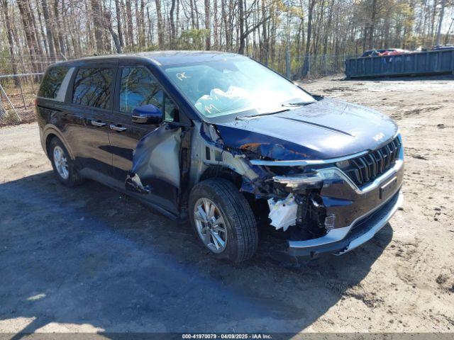  Salvage Kia Carnival