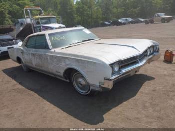  Salvage Oldsmobile Sedan