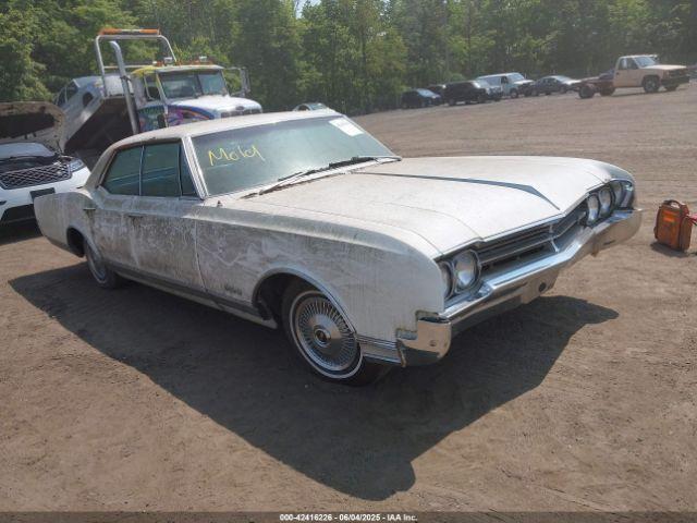  Salvage Oldsmobile Sedan