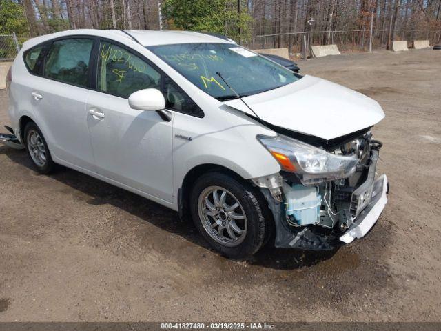  Salvage Toyota Prius v