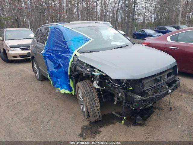  Salvage Volkswagen Tiguan