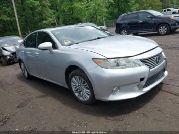  Salvage Lexus Es
