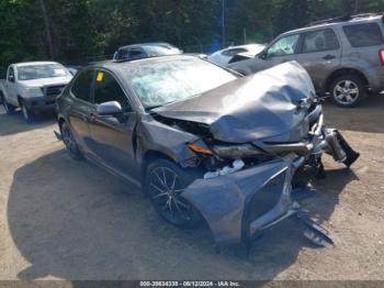  Salvage Toyota Camry