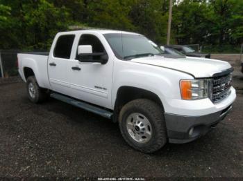  Salvage GMC Sierra 2500