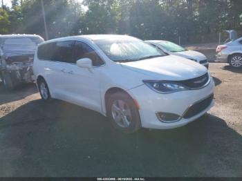  Salvage Chrysler Pacifica