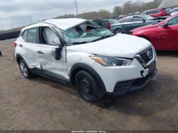  Salvage Nissan Kicks