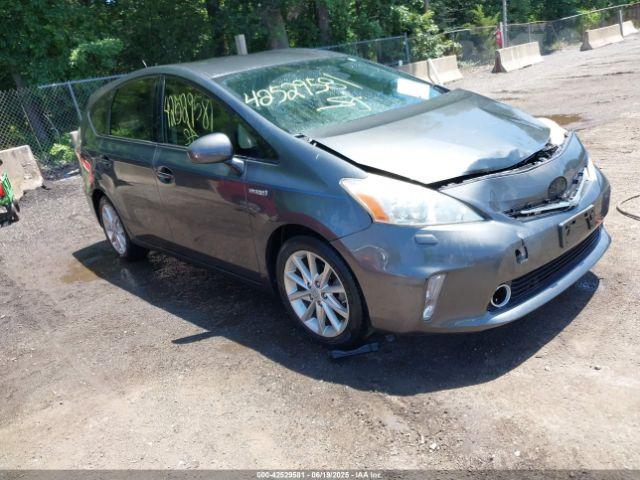  Salvage Toyota Prius v