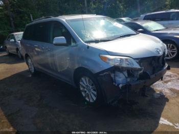  Salvage Toyota Sienna