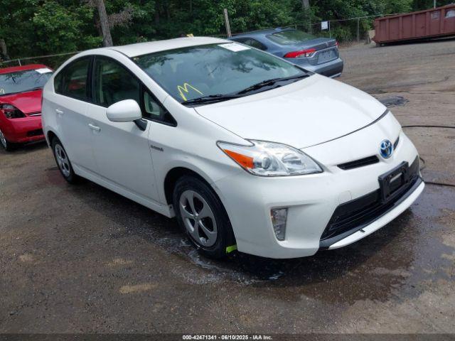  Salvage Toyota Prius