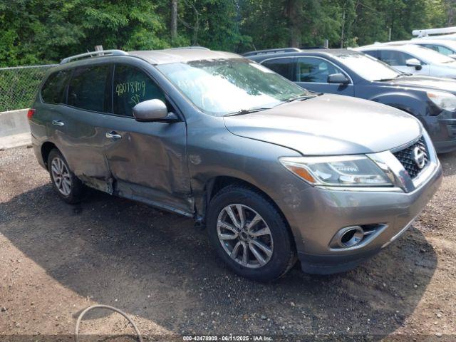  Salvage Nissan Pathfinder