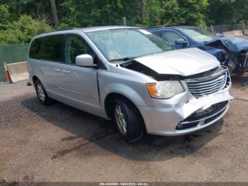  Salvage Chrysler Town & Country