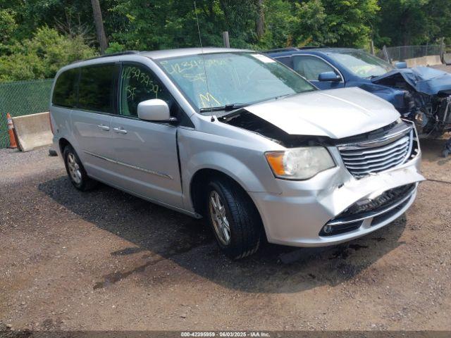  Salvage Chrysler Town & Country