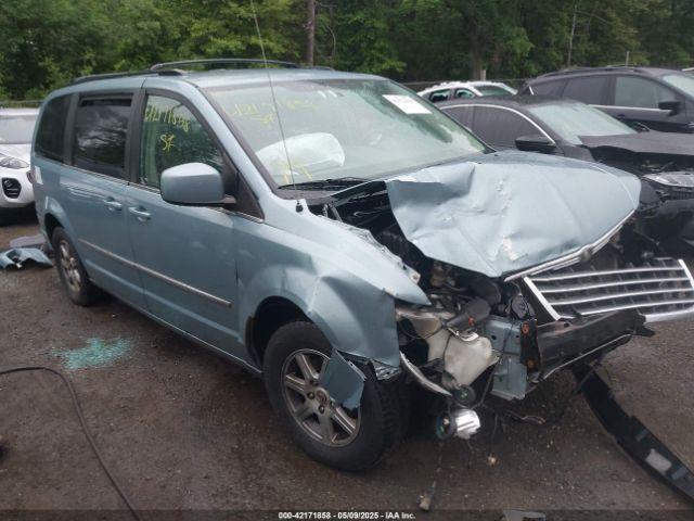  Salvage Chrysler Town & Country