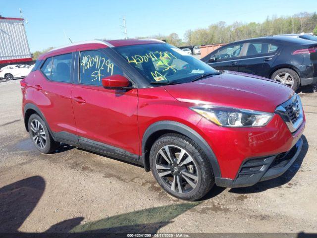  Salvage Nissan Kicks