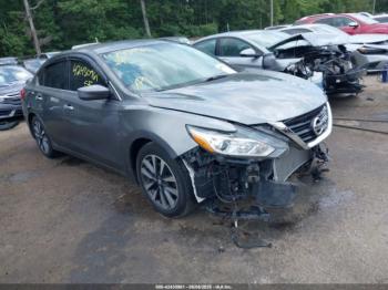  Salvage Nissan Altima