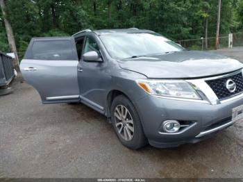  Salvage Nissan Pathfinder