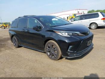  Salvage Toyota Sienna