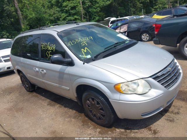  Salvage Chrysler Town & Country