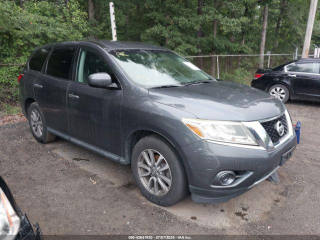  Salvage Nissan Pathfinder