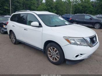  Salvage Nissan Pathfinder