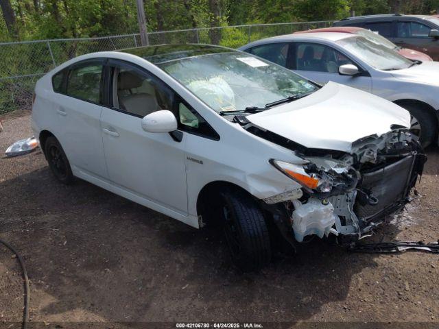  Salvage Toyota Prius
