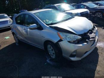  Salvage Toyota Prius c