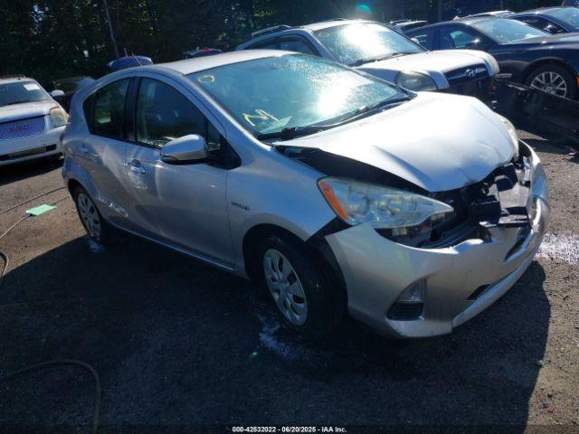  Salvage Toyota Prius c