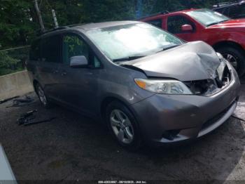  Salvage Toyota Sienna