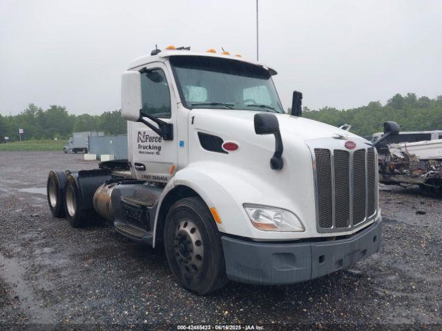 Salvage Peterbilt 579
